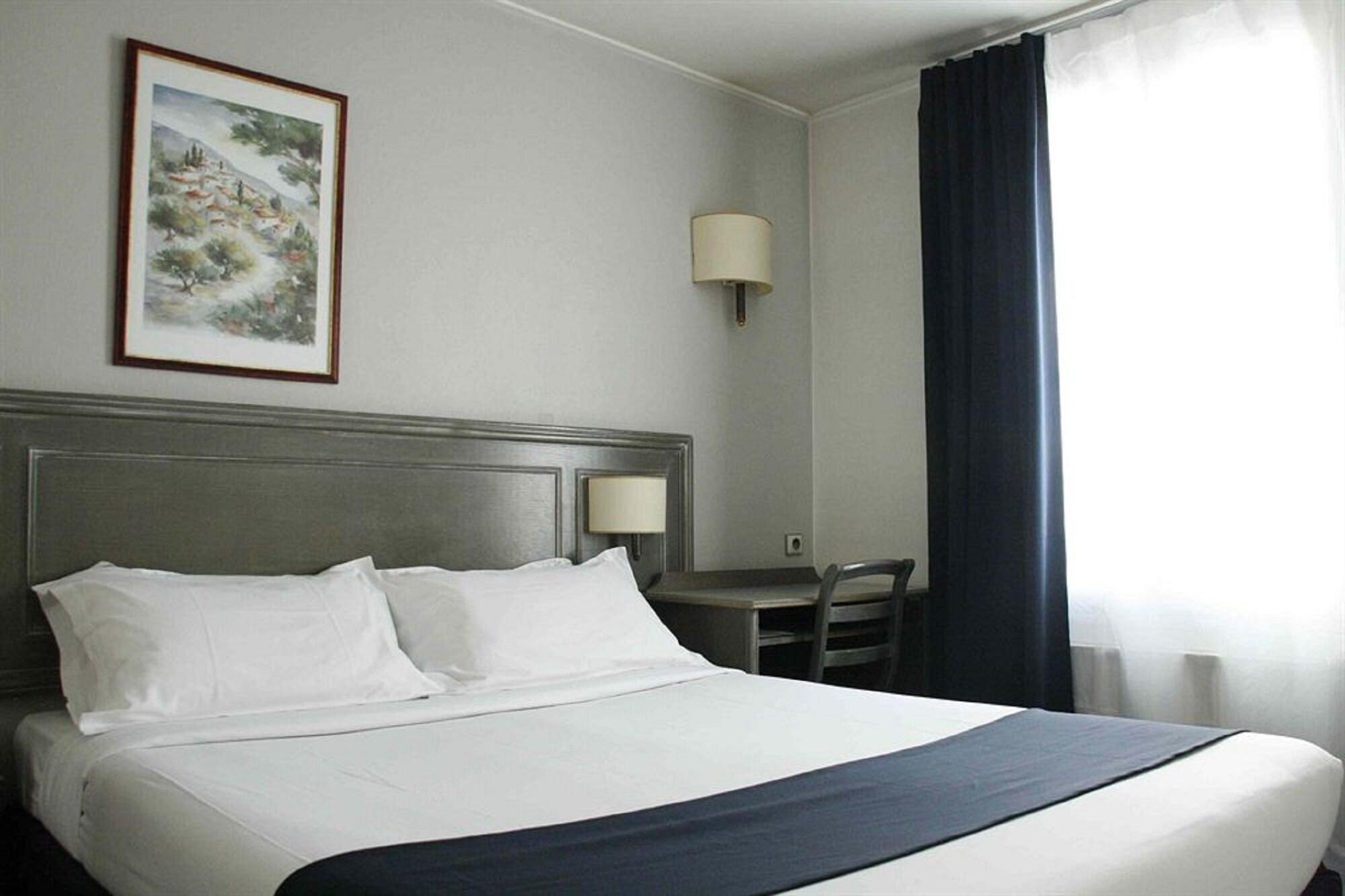 Hotel Chateau D'Eau Париж Стая снимка
